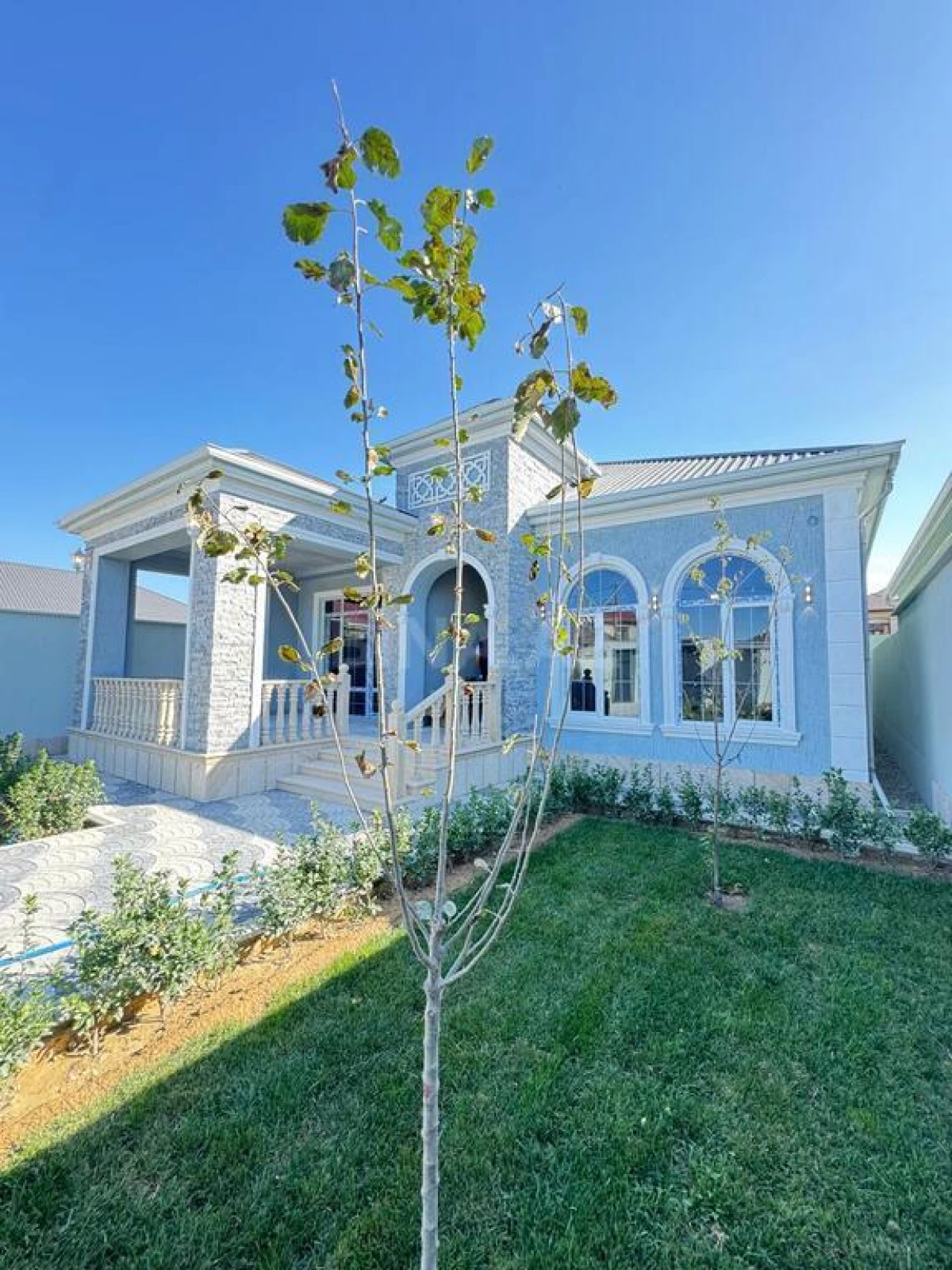 Satılır 4 otaqlı həyət evi 160 m²