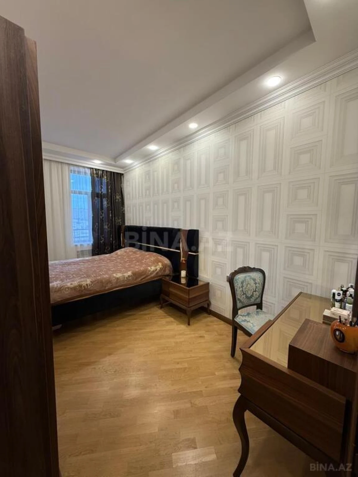 Satılır 3 otaqlı mənzil 101 m²