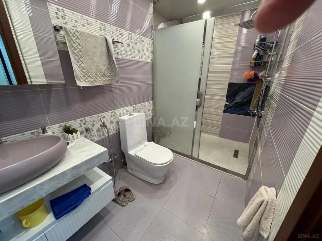 Satılır 4 otaqlı mənzil 125 m²