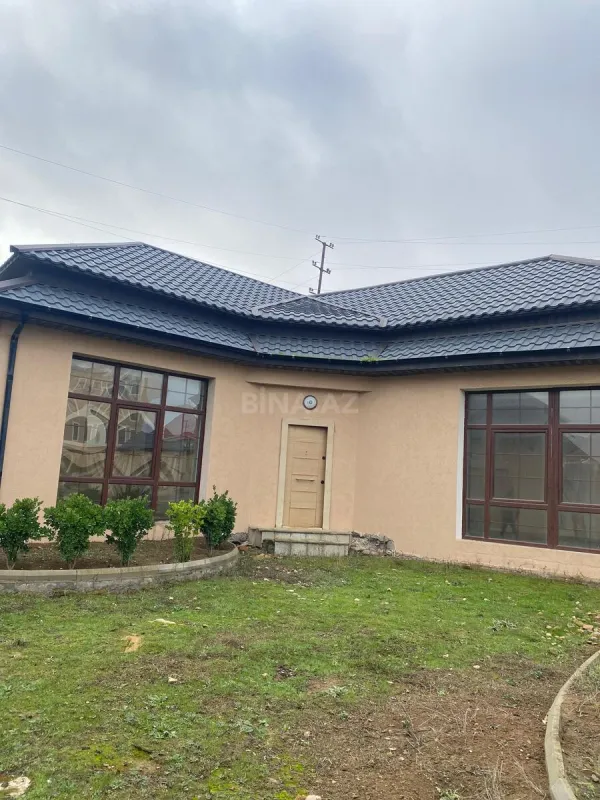 Satılır 8 otaqlı həyət evi 1100 m²