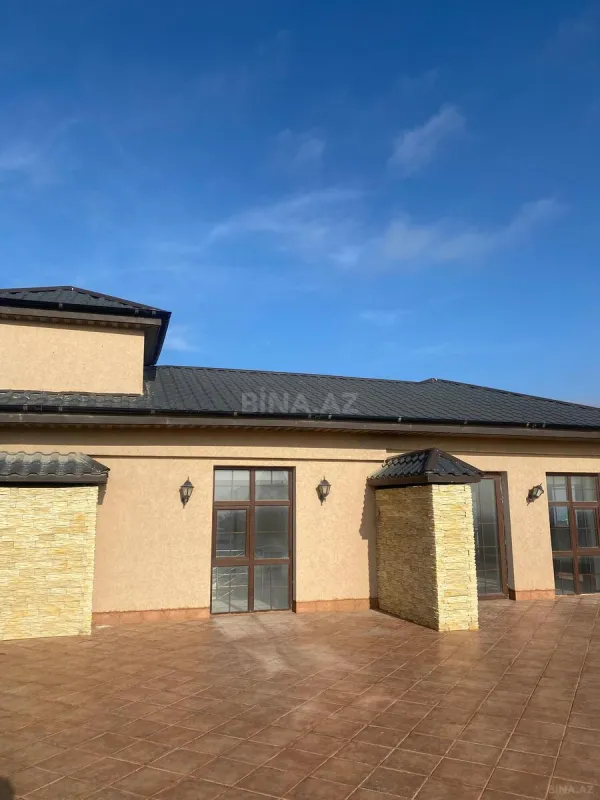Satılır 8 otaqlı həyət evi 1100 m²