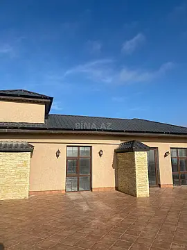Satılır 8 otaqlı həyət evi 1100 m²