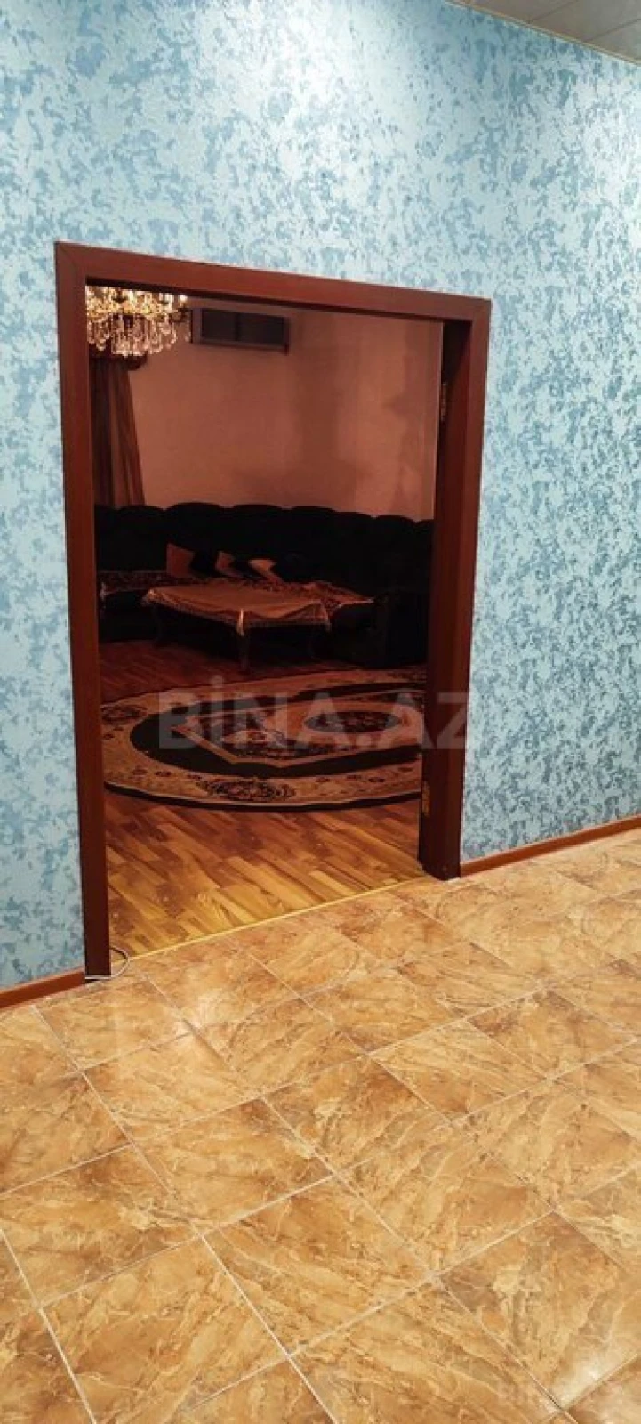 Kirayə verilir 2 otaqlı mənzil 94 m²