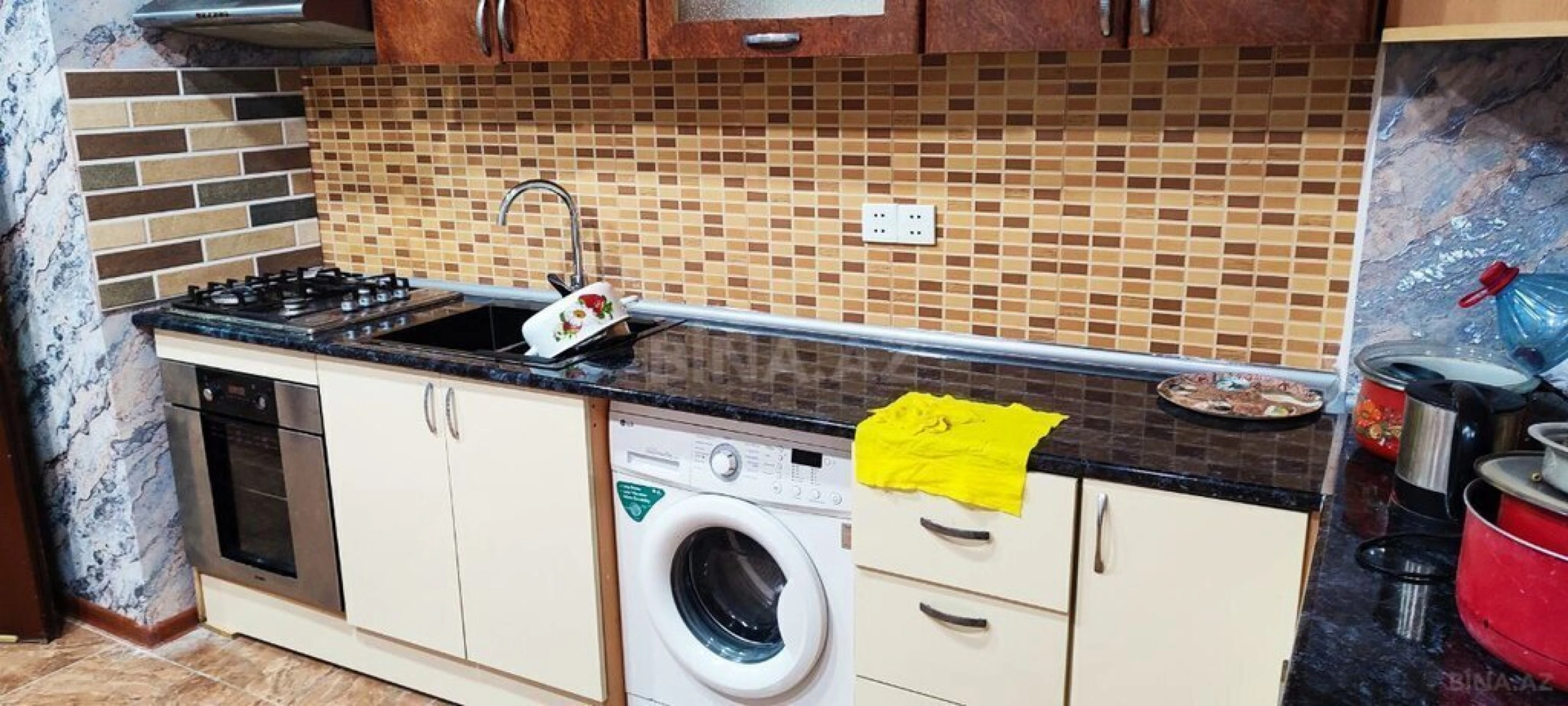 Kirayə verilir 2 otaqlı mənzil 94 m²