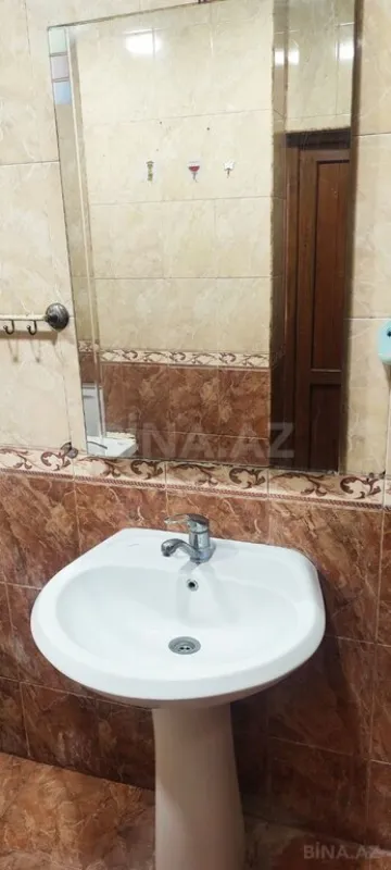 Kirayə verilir 2 otaqlı mənzil 94 m²