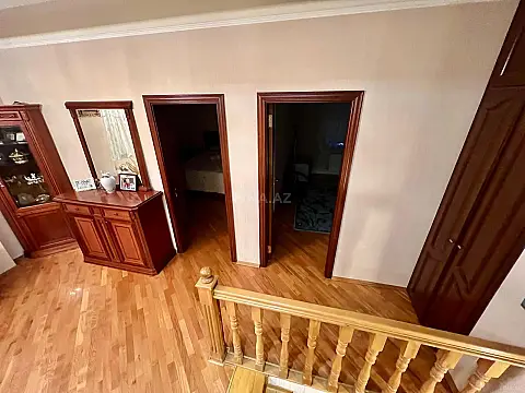 Satılır 6 otaqlı həyət evi 260 m²