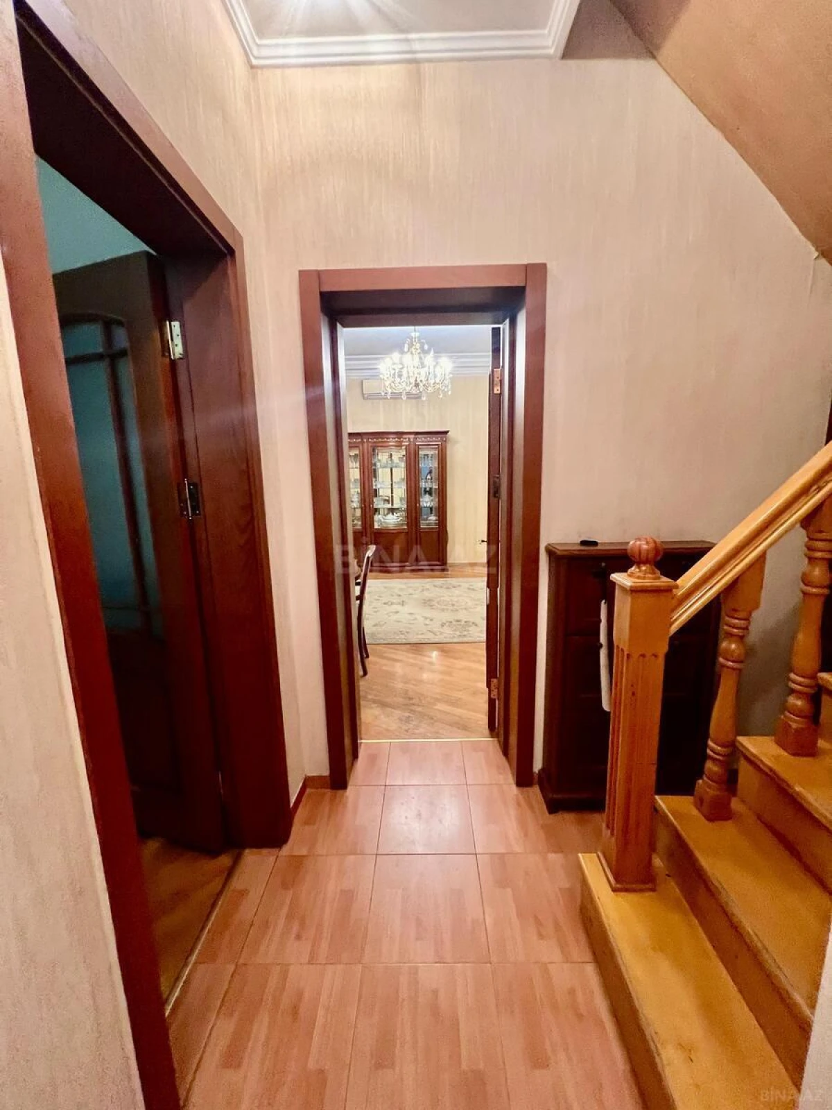 Satılır 6 otaqlı həyət evi 260 m²