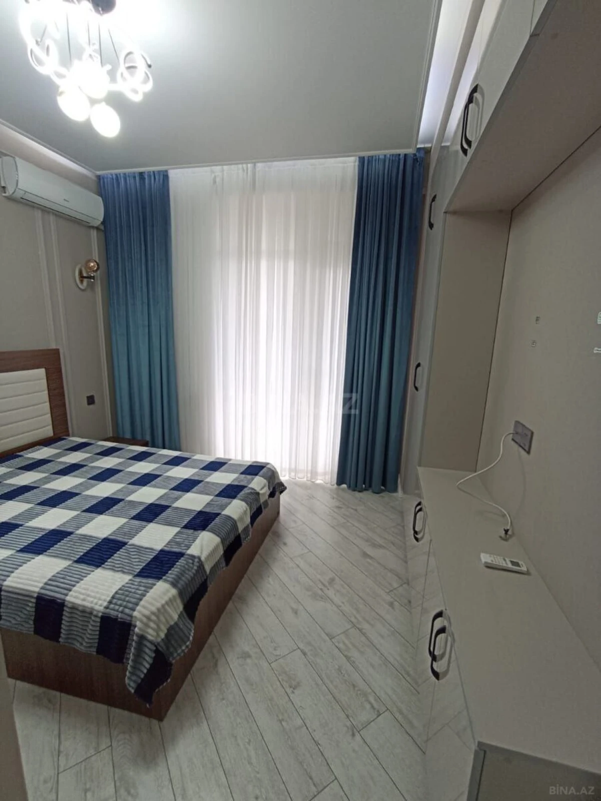 Satılır 2 otaqlı mənzil 60 m²