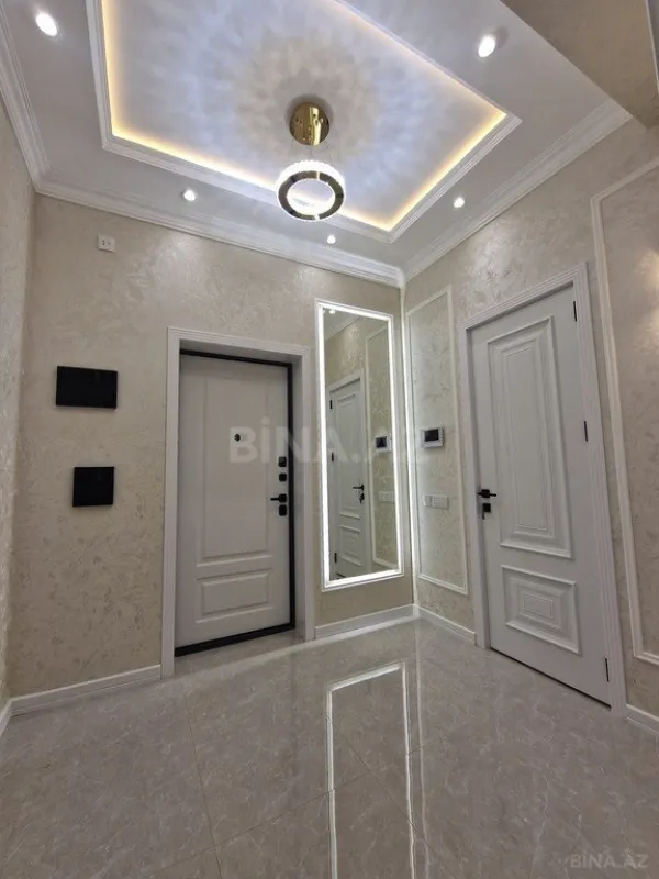 Satılır 2 otaqlı mənzil 61 m²