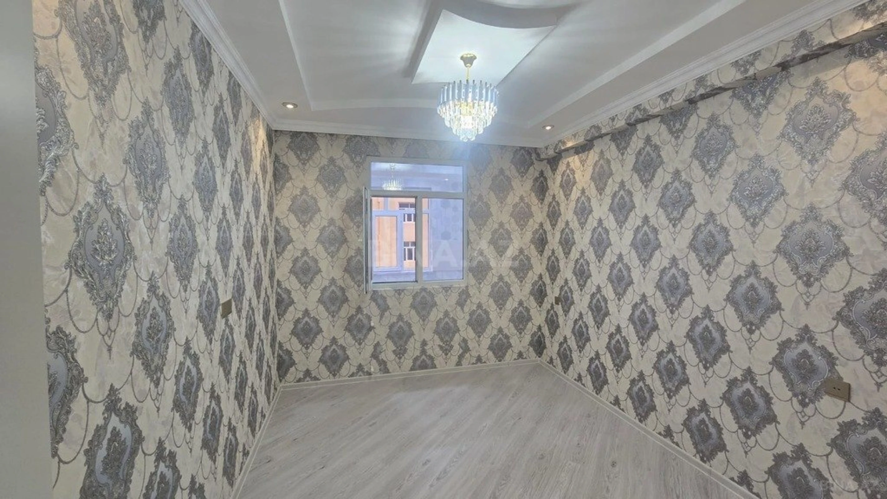 Satılır 2 otaqlı mənzil 61 m²