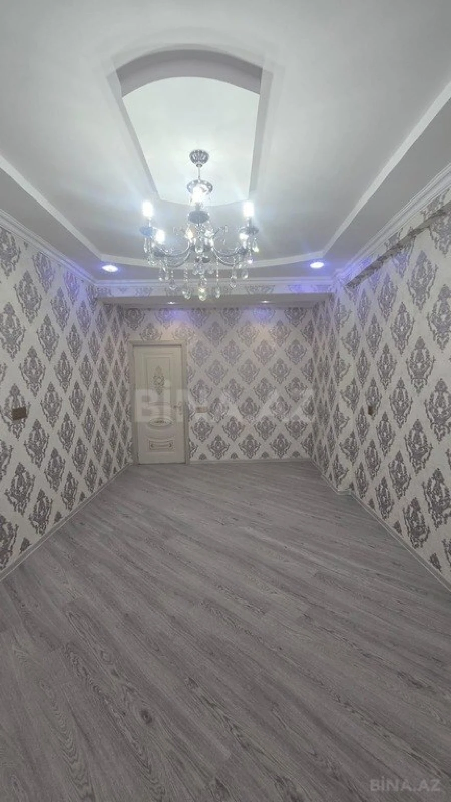 Satılır 2 otaqlı mənzil 61 m²