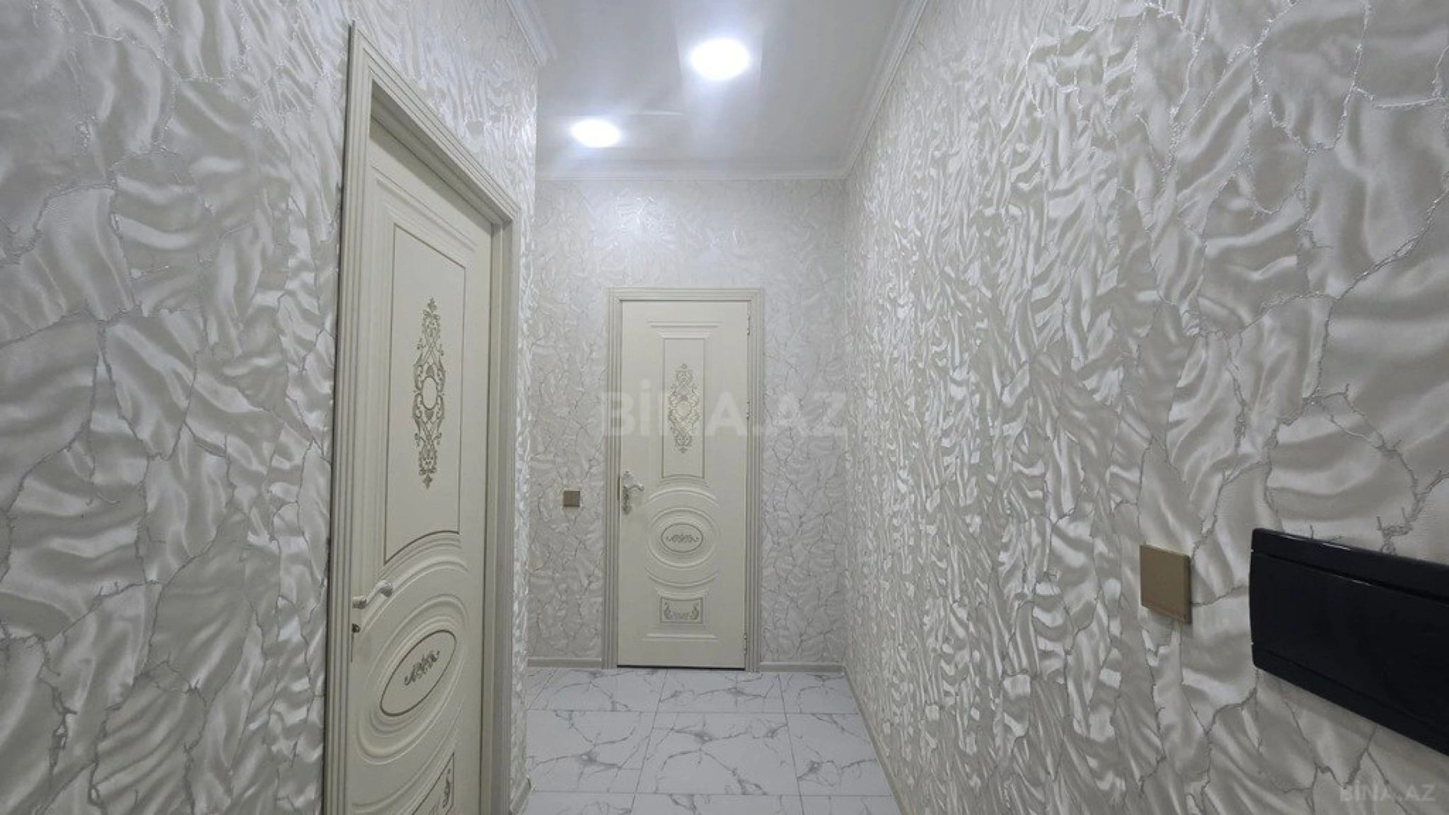 Satılır 2 otaqlı mənzil 61 m²