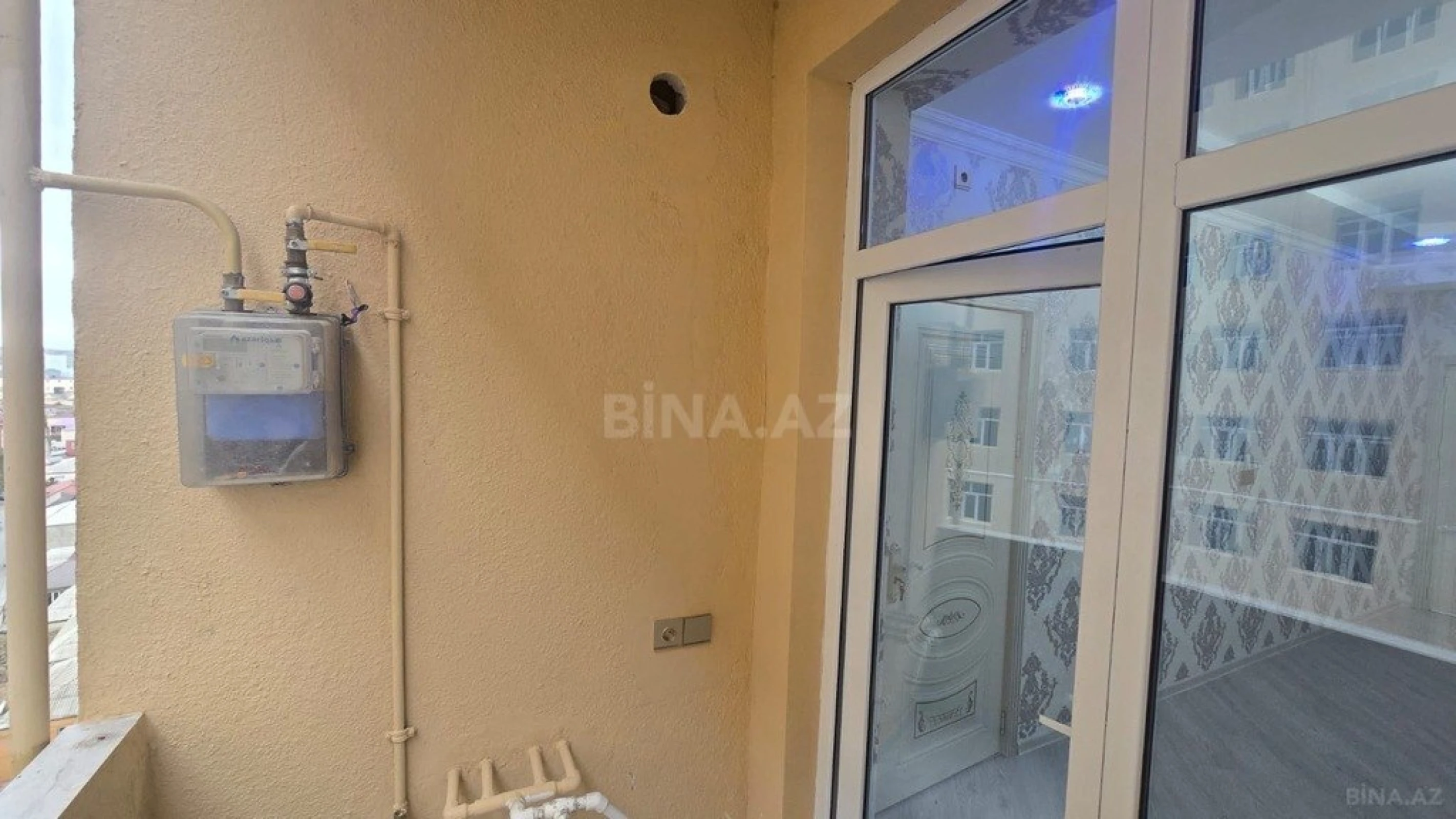 Satılır 2 otaqlı mənzil 61 m²