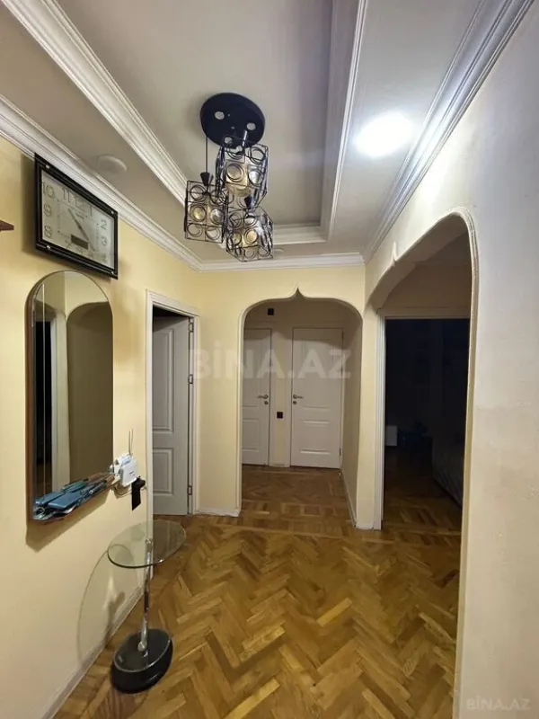 Kirayə verilir obyekt 362 m²