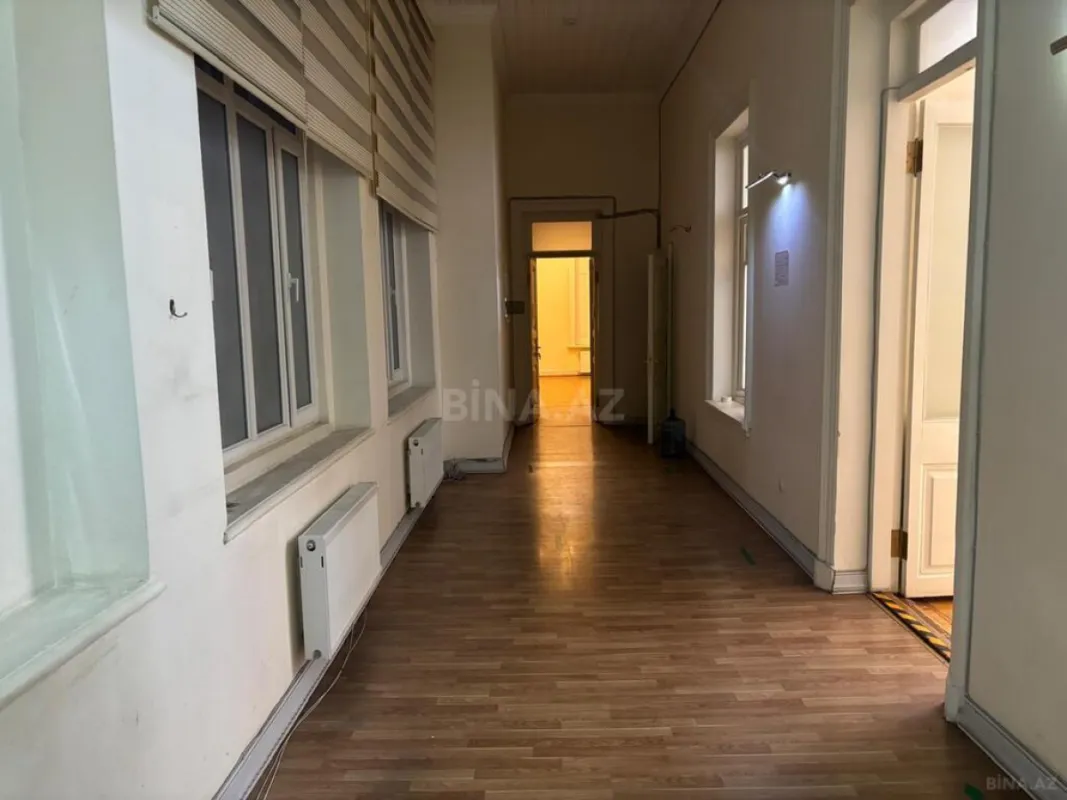 Kirayə verilir obyekt 362 m²