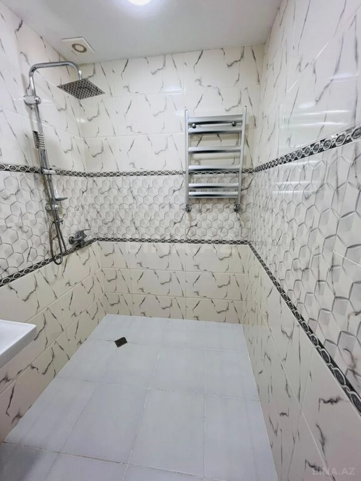 Satılır 2 otaqlı mənzil 55 m²