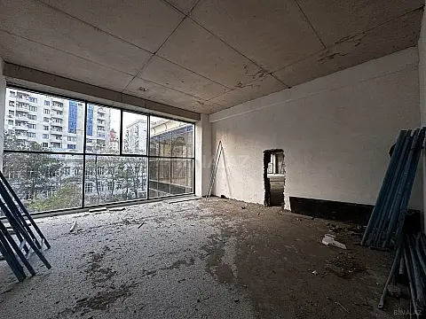 Satılır 2 otaqlı ofis 78 m²