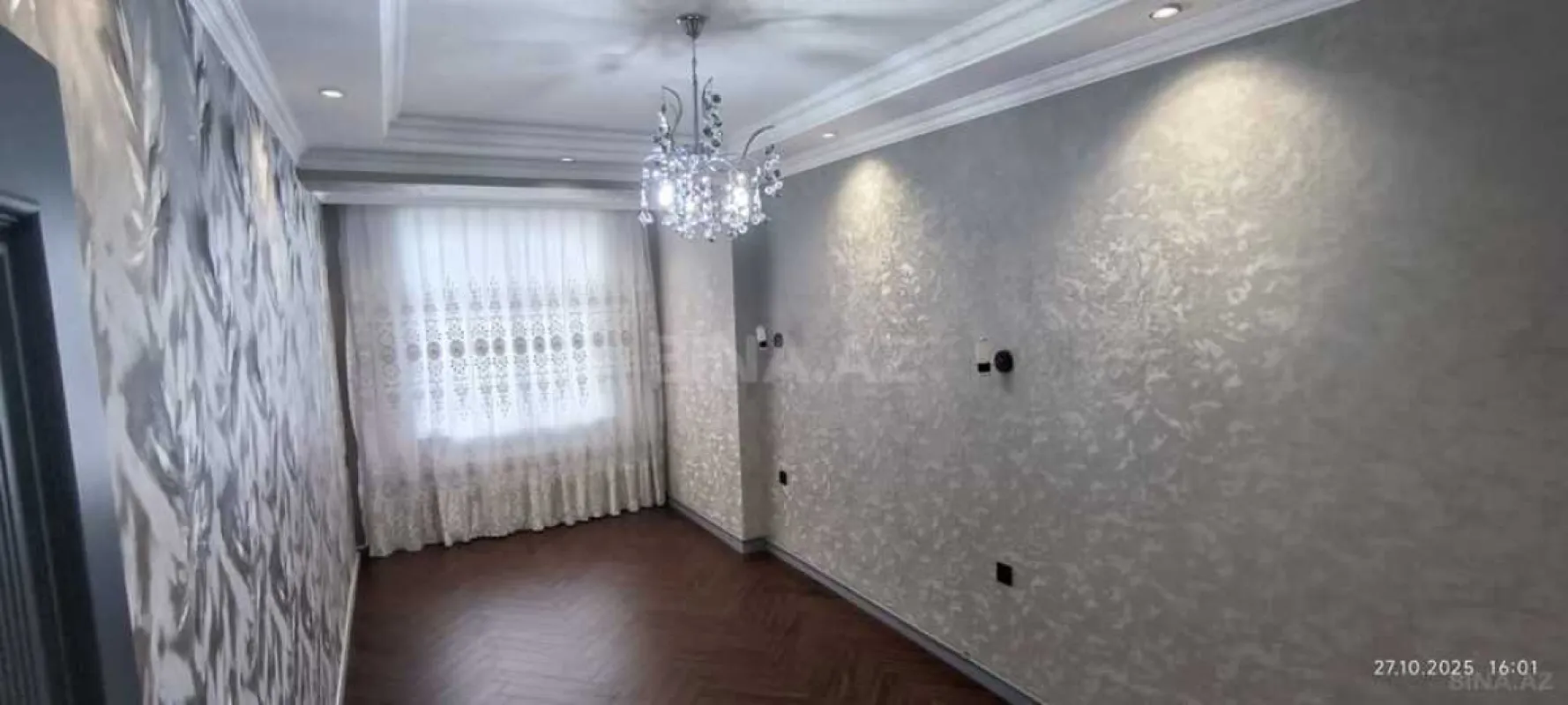 Satılır 4 otaqlı mənzil 165 m²