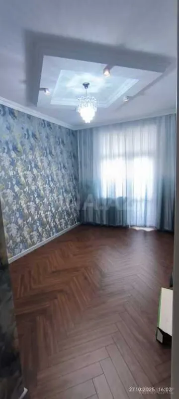Satılır 4 otaqlı mənzil 165 m²