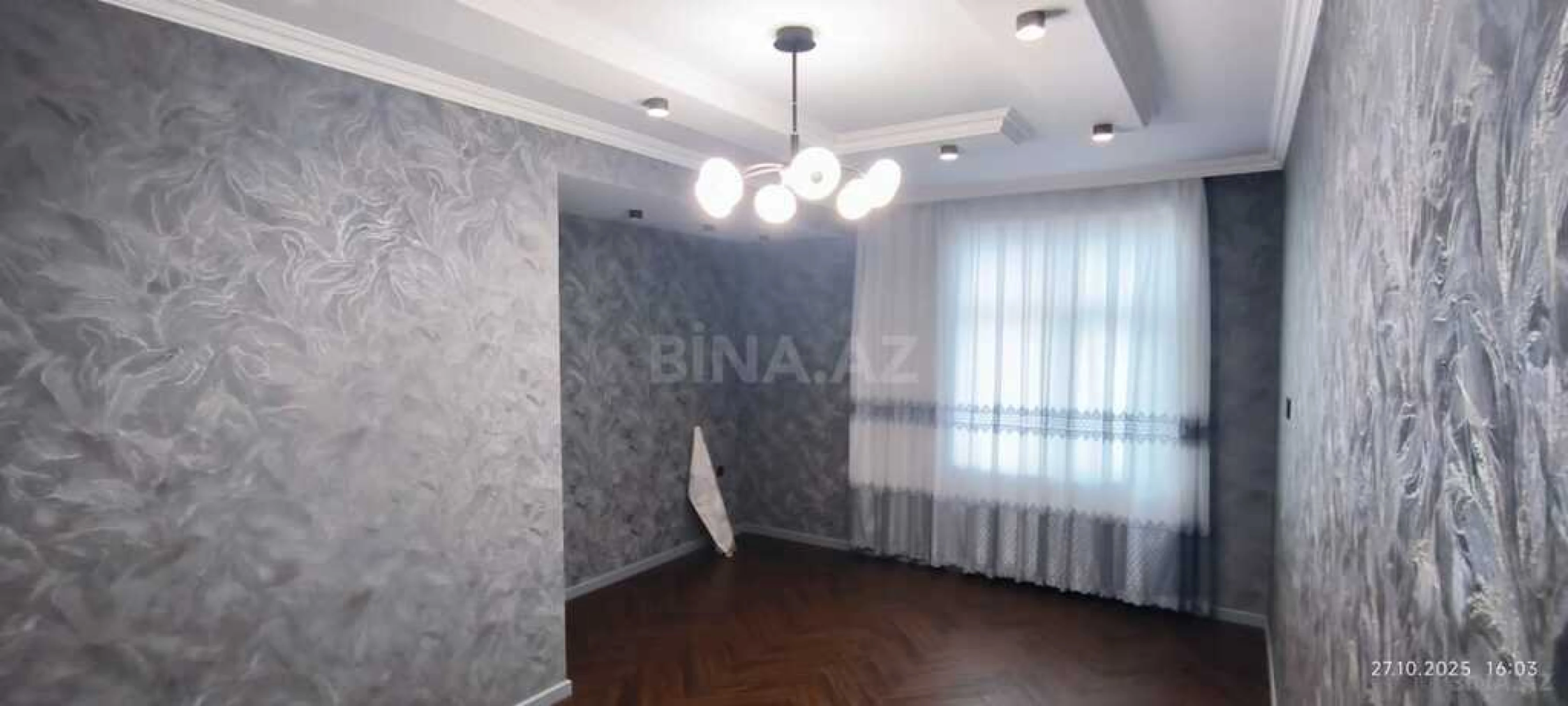 Satılır 4 otaqlı mənzil 165 m²