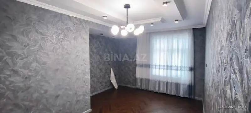 Satılır 4 otaqlı mənzil 165 m²