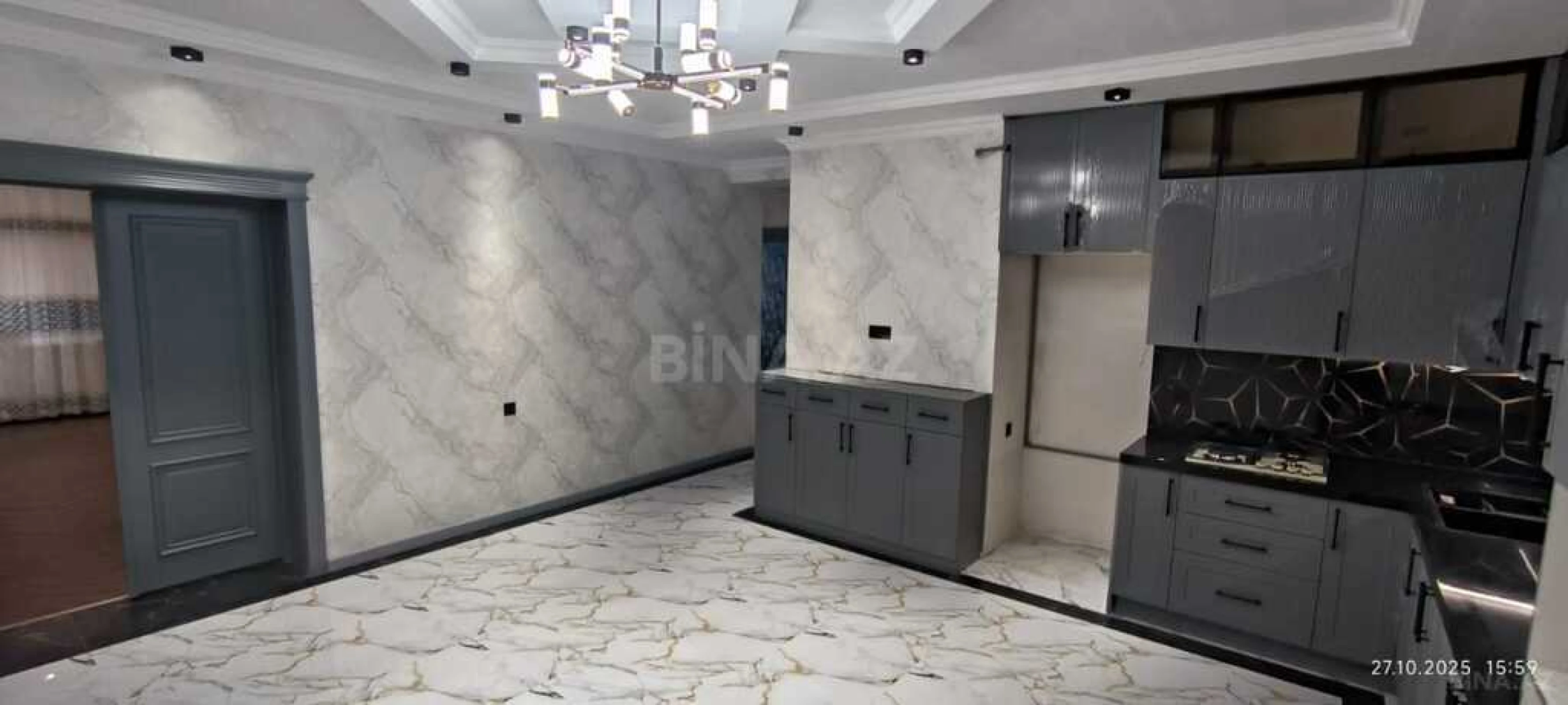 Satılır 4 otaqlı mənzil 165 m²