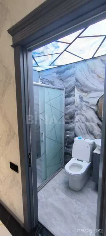 Satılır 4 otaqlı mənzil 165 m²