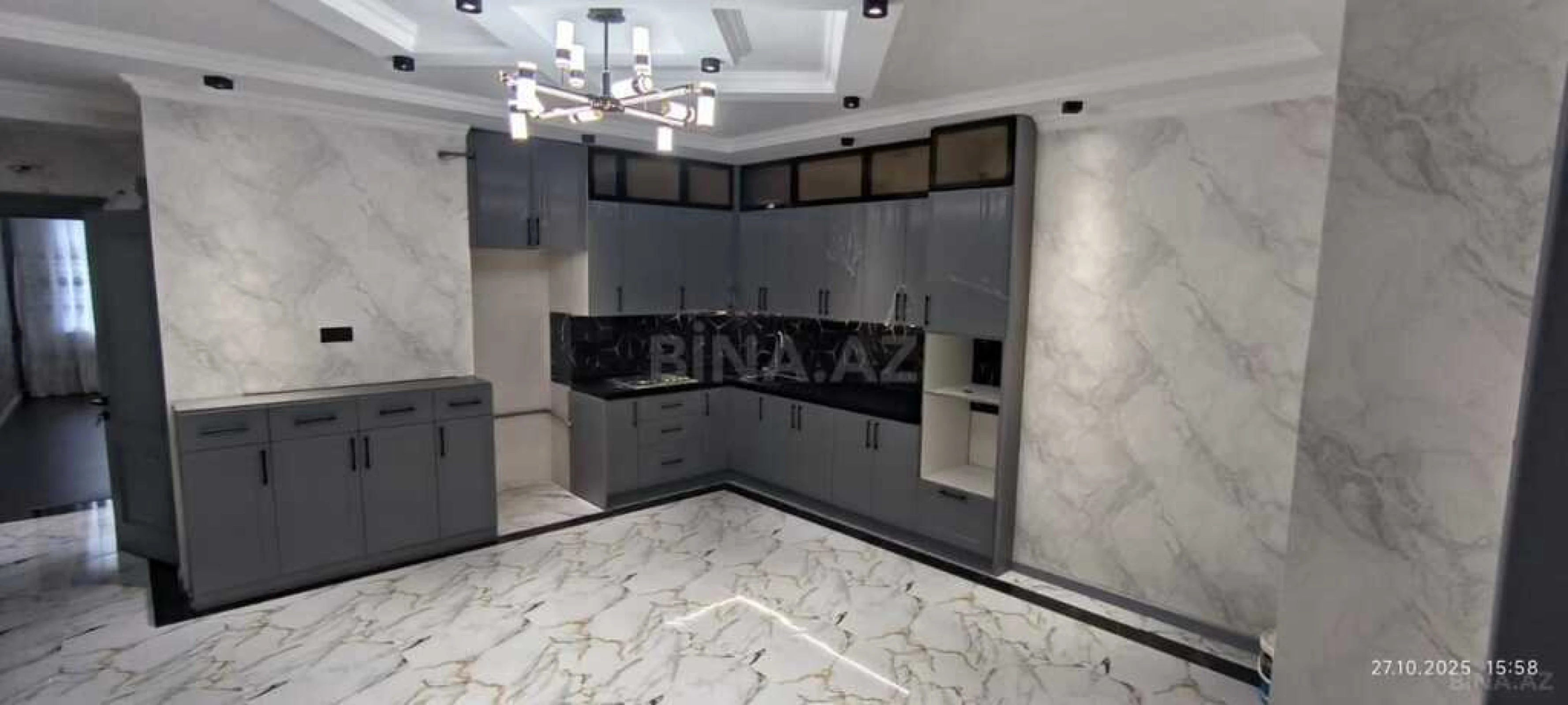 Satılır 4 otaqlı mənzil 165 m²