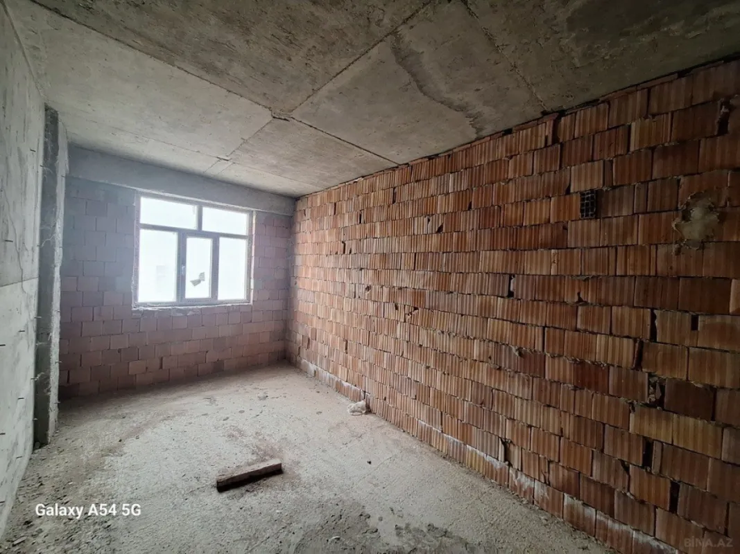 Satılır 3 otaqlı mənzil 102 m²