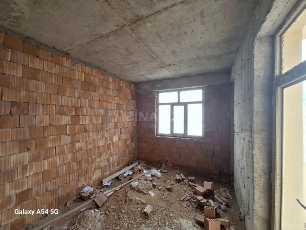 Satılır 3 otaqlı mənzil 102 m²