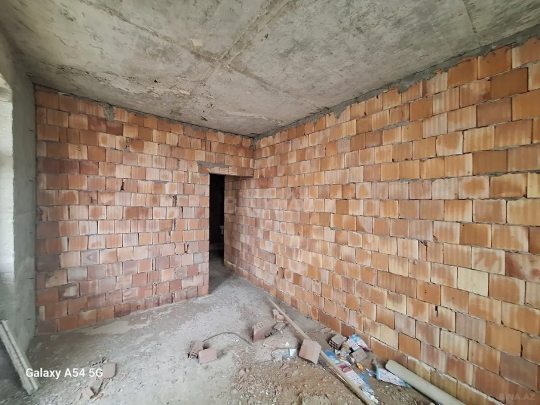 Satılır 3 otaqlı mənzil 102 m²