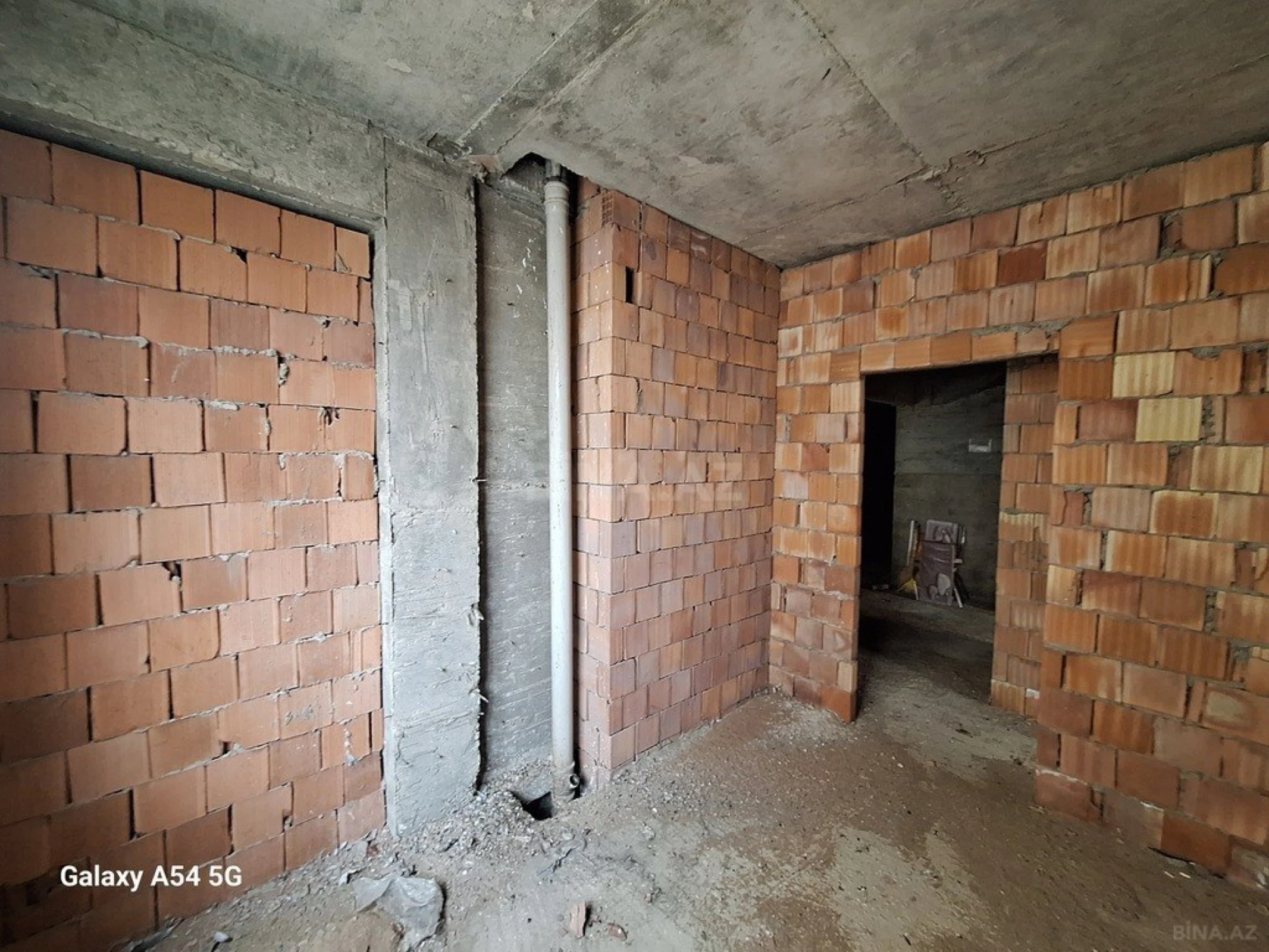 Satılır 3 otaqlı mənzil 102 m²