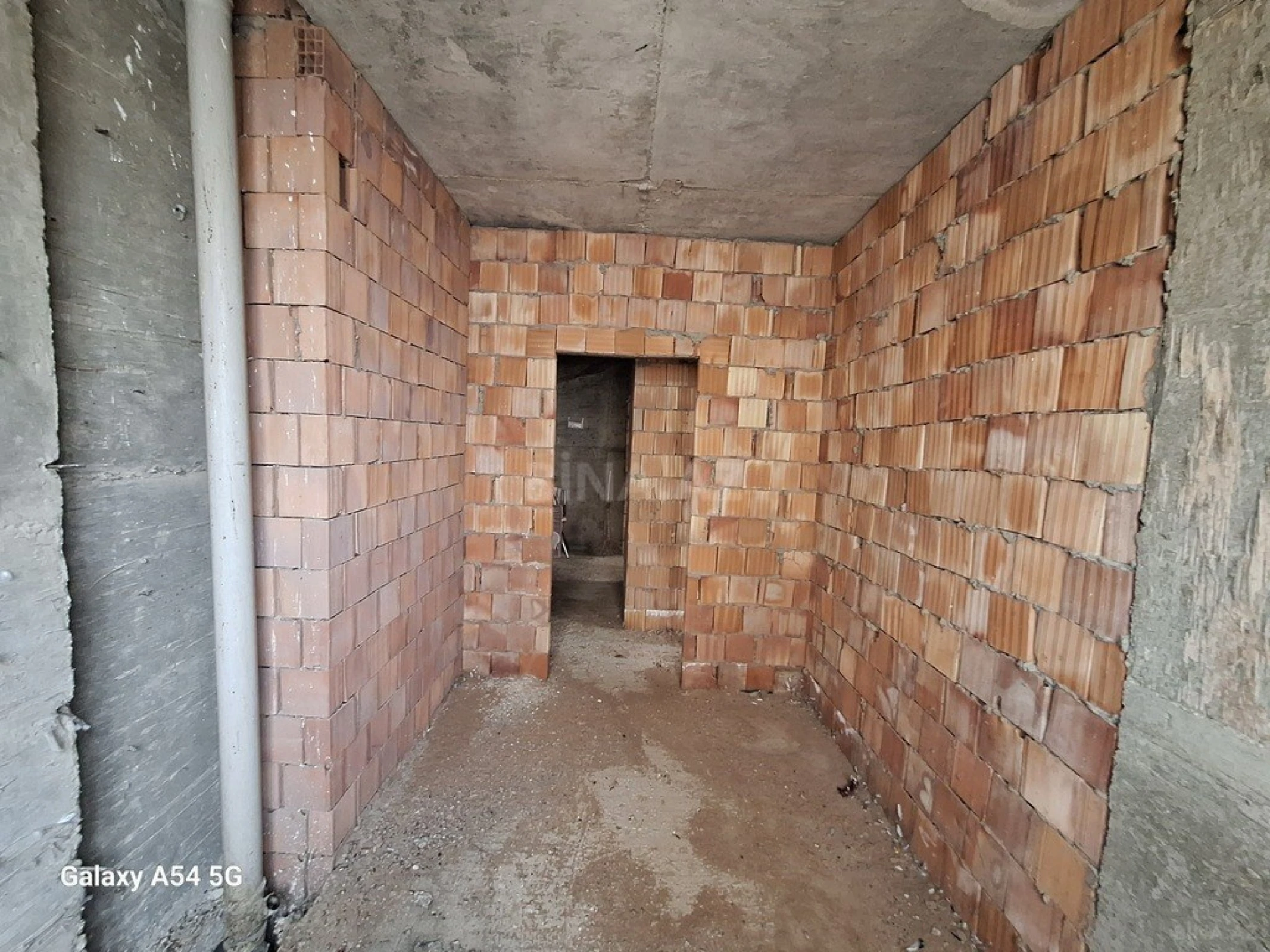 Satılır 3 otaqlı mənzil 102 m²