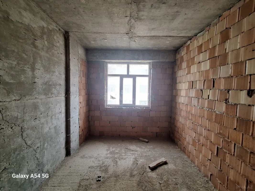 Satılır 3 otaqlı mənzil 102 m²