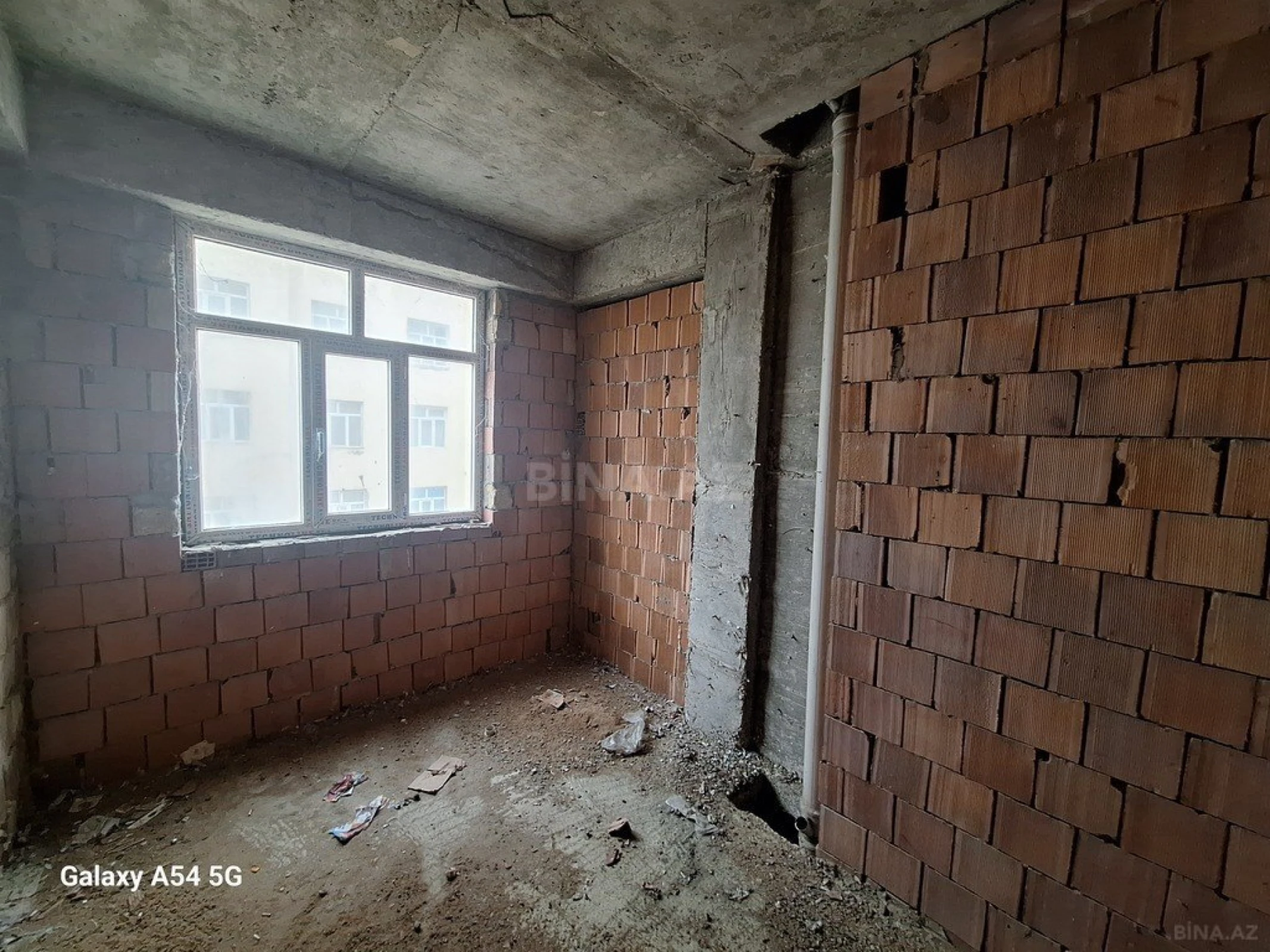 Satılır 3 otaqlı mənzil 102 m²