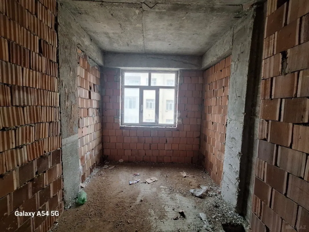 Satılır 3 otaqlı mənzil 102 m²