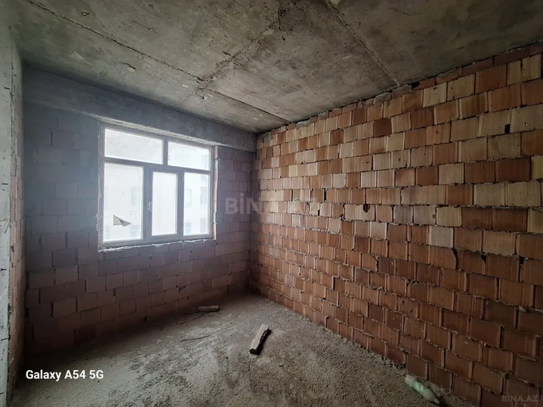 Satılır 3 otaqlı mənzil 102 m²