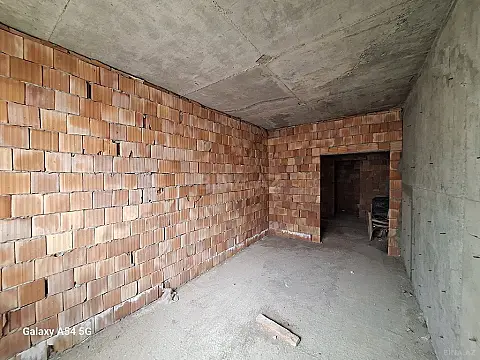 Satılır 3 otaqlı mənzil 102 m²