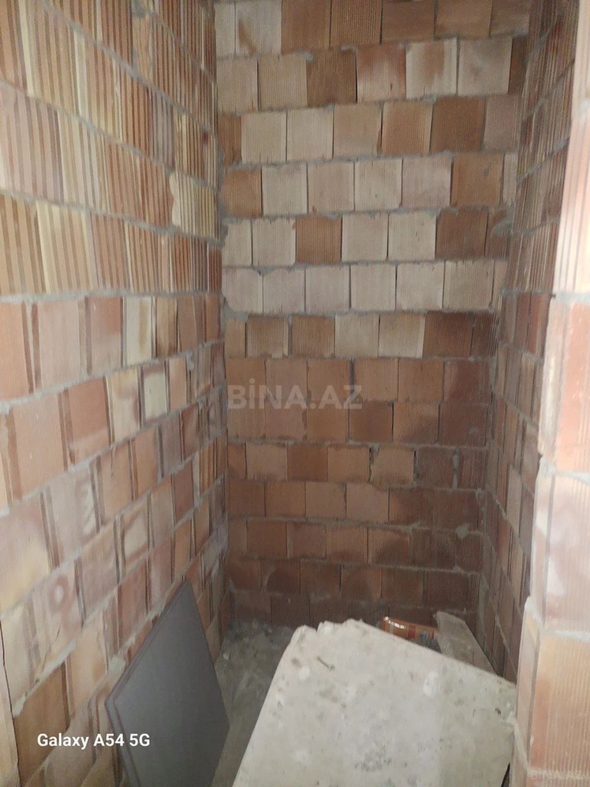 Satılır 3 otaqlı mənzil 96 m²