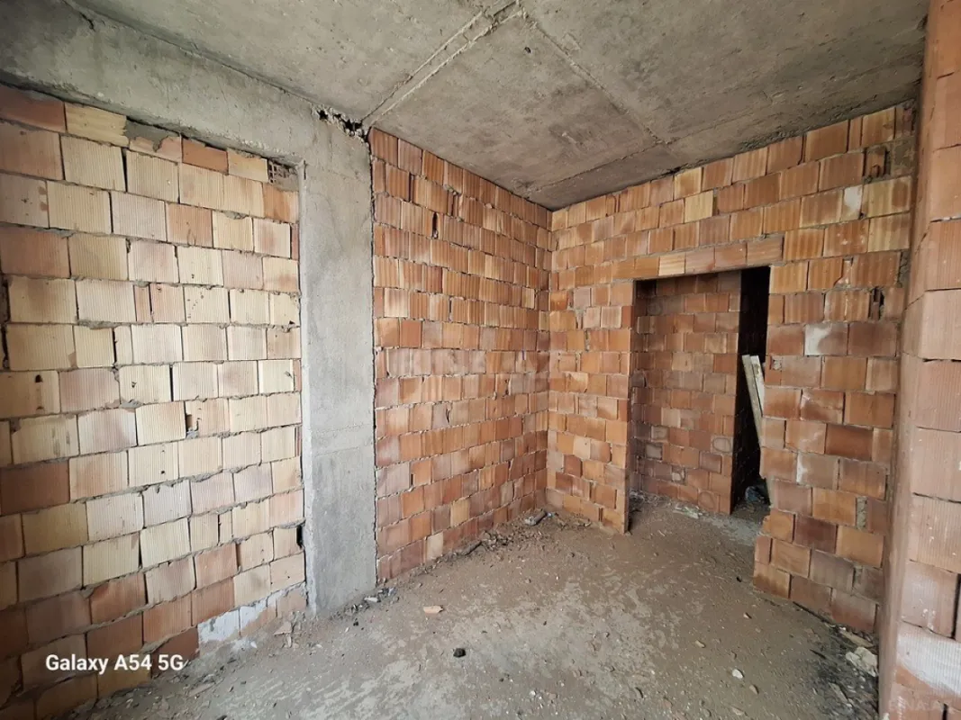 Satılır 3 otaqlı mənzil 96 m²