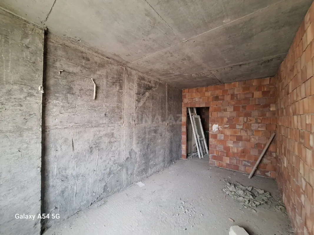 Satılır 3 otaqlı mənzil 96 m²