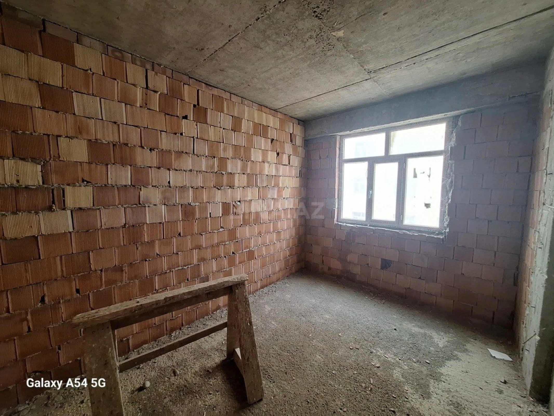 Satılır 3 otaqlı mənzil 96 m²