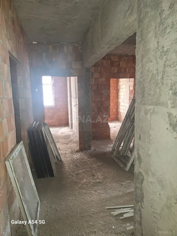Satılır 3 otaqlı mənzil 96 m²