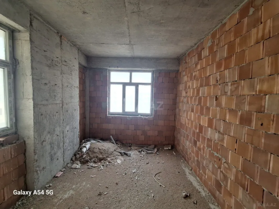 Satılır 3 otaqlı mənzil 96 m²