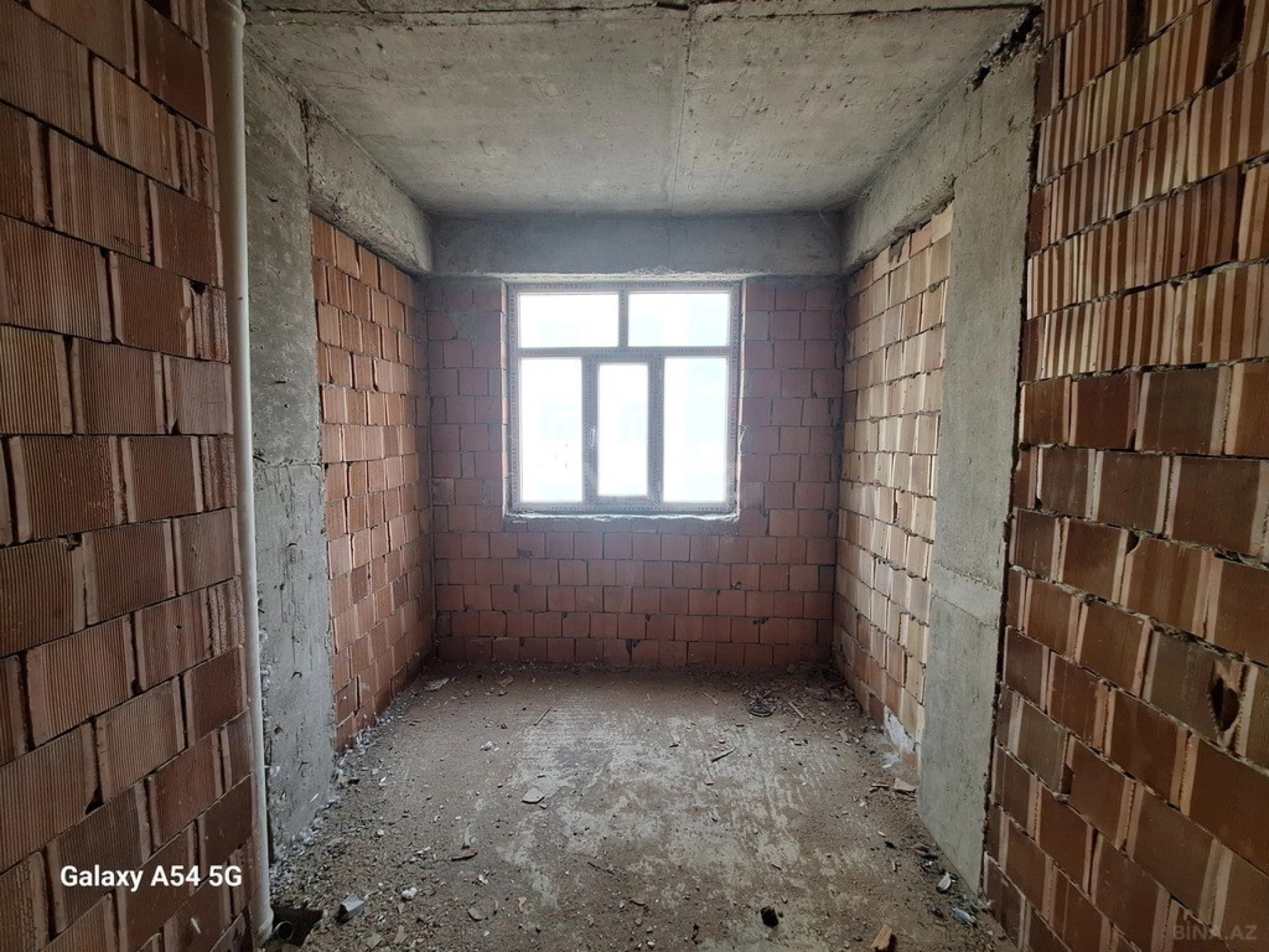 Satılır 3 otaqlı mənzil 96 m²