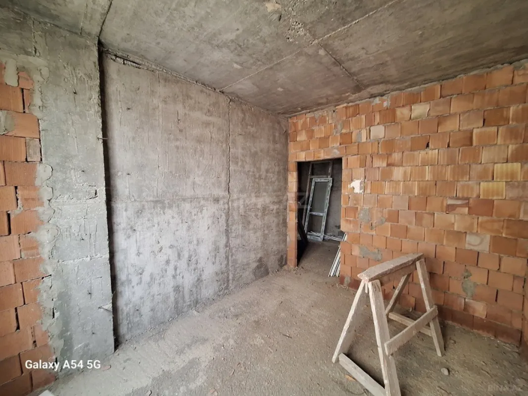 Satılır 3 otaqlı mənzil 96 m²