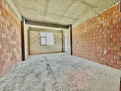 Satılır 1 otaqlı mənzil 69 m²