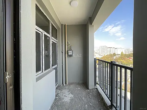 Satılır 4 otaqlı mənzil 175 m²