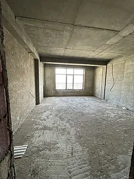 Satılır 4 otaqlı mənzil 175 m²