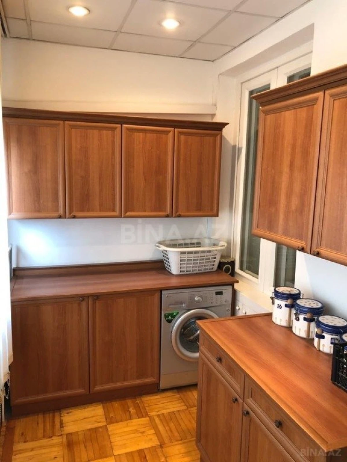 Satılır 4 otaqlı mənzil 112 m²